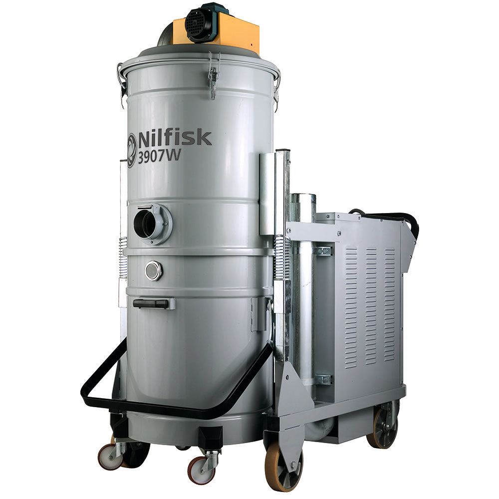 Nilfisk 3907W Industrial Vacuum Cleaner